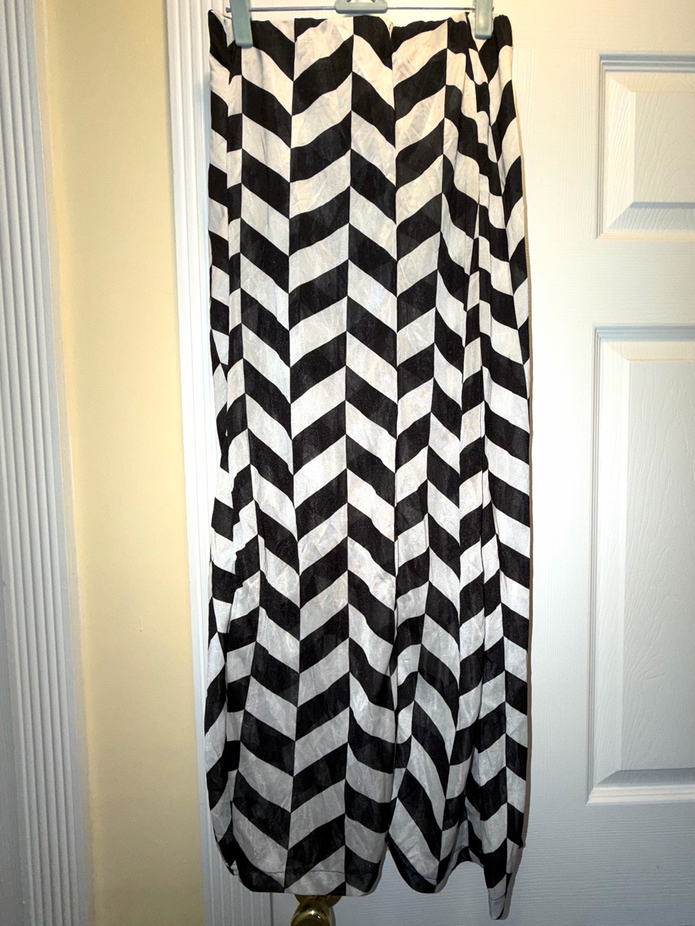 Zara Black and White Chevron Wide-Leg Pants